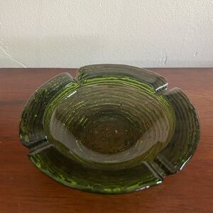 Soreno MCM avocado glass anchor hawking ash tray